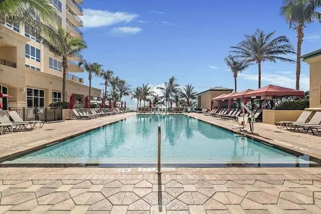 1 Bedroom Condominium, 1 King, Premium Sofa bed, Ocean view, Balcony (2103)