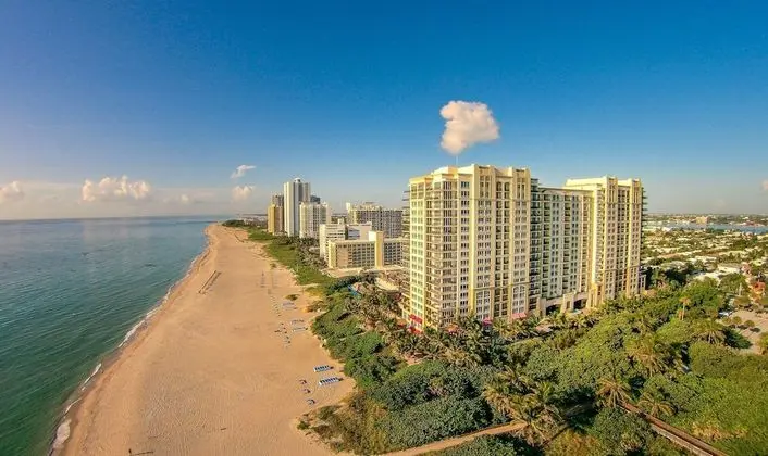 1 Bedroom Condominium, 1 King, Premium Sofa bed, Ocean view, Balcony (2103)