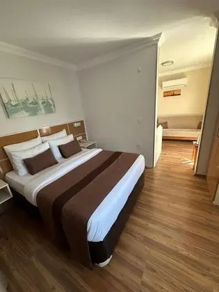 Deluxe Aile Odası, Bağlantılı Aile Odası, Balkonlu