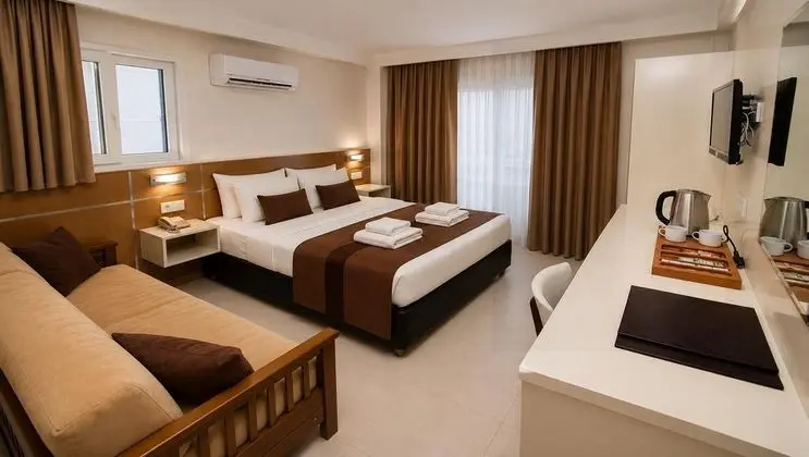 Junior Oda,Şehir Manzaralı,Balkonlu