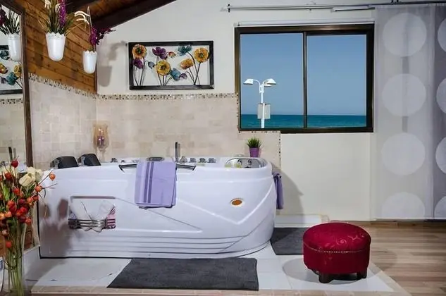 Deluxe Stüdyo, 1 Yatak Odası, Sıcak Su Havuzu, Plaj Manzaralı