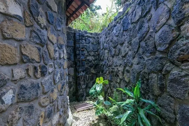 Traditional Bungalov, Göl Manzaralı