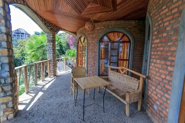 Traditional Bungalov, Göl Manzaralı