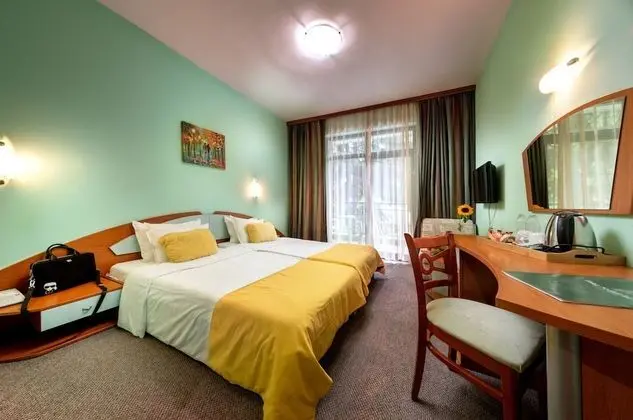 Standard Double Room, Park View (Free Beach Package)