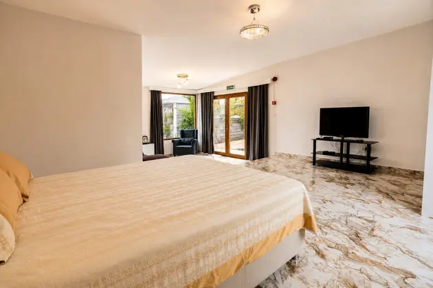 Suite, Kısmi Deniz Manzaralı