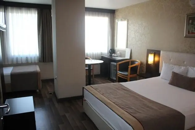 Aile Odası, Şehir Manzaralı