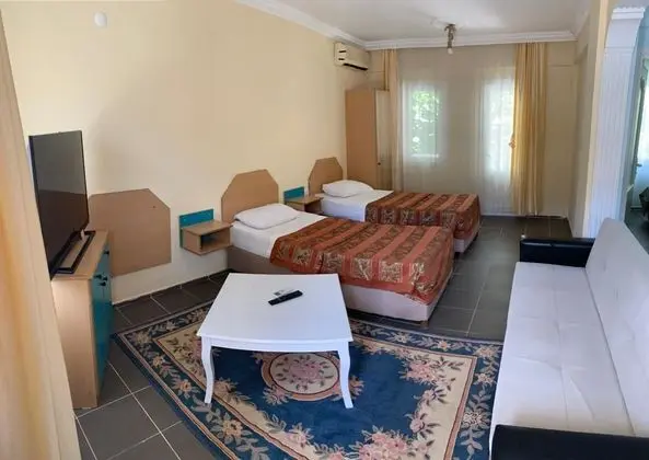 Apart 1+1 Oda, Bahçe Manzaralı, Balkonlu