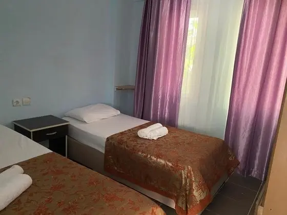 Apart 1+1 Oda, Bahçe Manzaralı, Balkonlu
