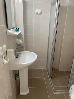 Apart 1+1 Oda, Bahçe Manzaralı, Balkonlu