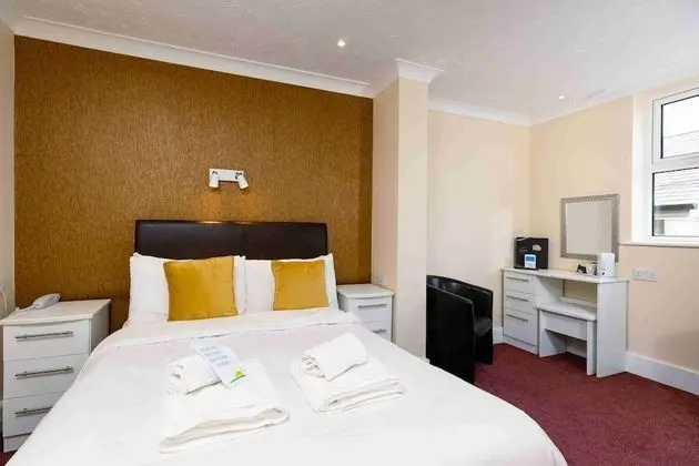 Tek Büyük Yataklı Oda