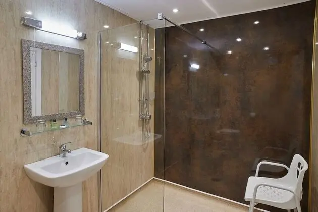 Tek Büyük Yataklı Oda