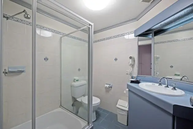 İki Ayrı Yataklı Oda, Balkon, Nehir Manzaralı