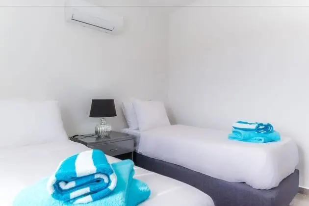 Comfort Apart Daire, 2 Yatak Odası, Havuz Manzaralı, Havuz Kenarı