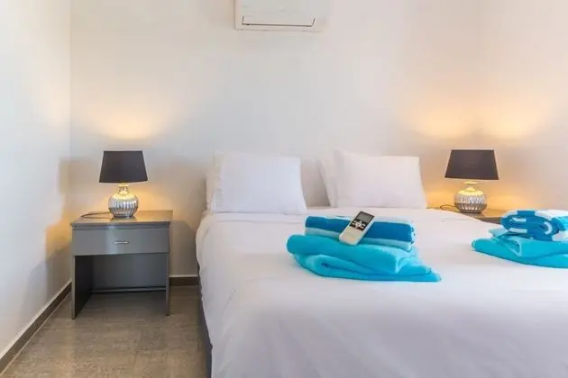 Comfort Apart Daire, 2 Yatak Odası, Havuz Manzaralı, Havuz Kenarı