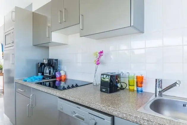 Comfort Apart Daire, 2 Yatak Odası, Havuz Manzaralı, Havuz Kenarı