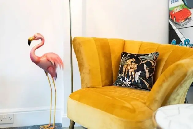 Ev