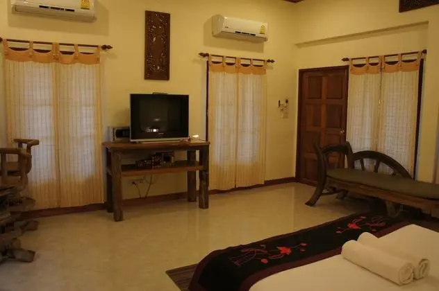Stüdyo (StudioThai Style)