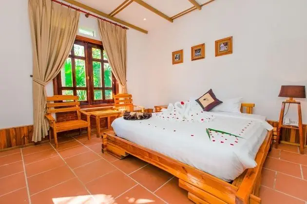 Deluxe Bungalov, 1 Yatak Odası, Havuz Manzaralı