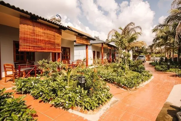 Family Bungalov, 1 Yatak Odası, Havuz Manzaralı