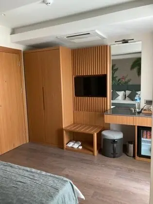 Deluxe Oda Alt Kat, Bahçe Manzaralı, Balkonlu
