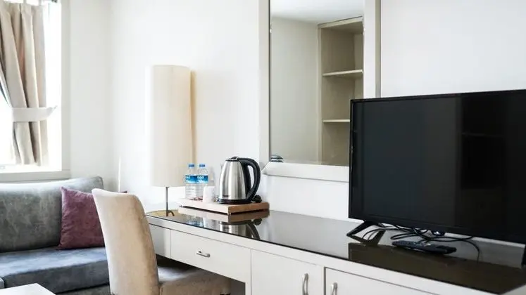 Corner Suite,şehir Manzaralı,küvetli Veya Jakuzili