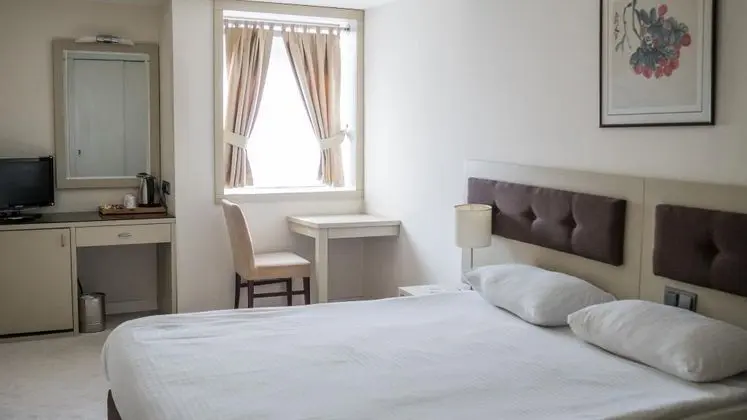 Standart Oda, Şehir Manzaralı