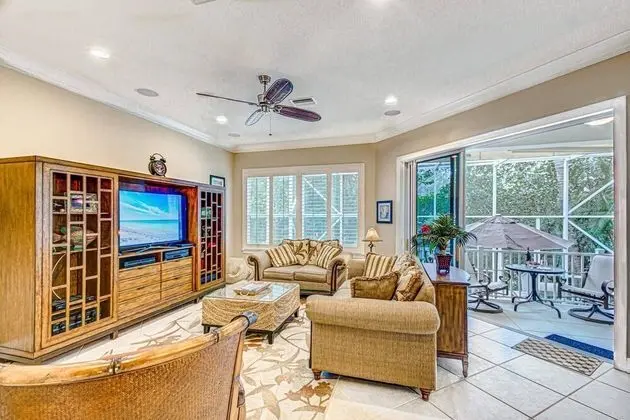 Ev (Palm Island Canal Home - 4 BR)