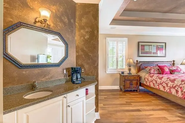 Ev (Palm Island Canal Home - 4 BR)