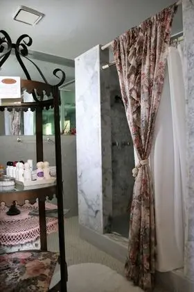 Comfort Oda, 1 Büyük (Queen) Boy Yatak, Engellilere Uygun