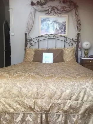 Luxury Oda, 1 Büyük (Queen) Boy Yatak ve Çekyat