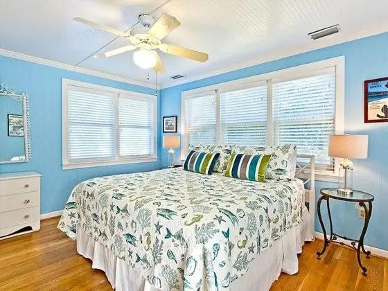 Ev, Birden Çok Yatak, Havuz Kullanımı, Havuz Manzaralı