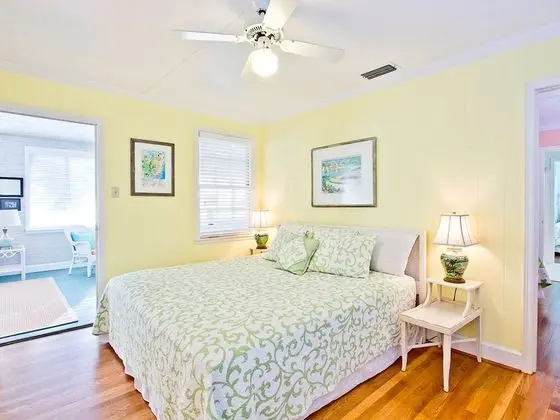 Ev, Birden Çok Yatak, Havuz Kullanımı, Havuz Manzaralı