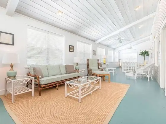 Ev, Birden Çok Yatak, Havuz Kullanımı, Havuz Manzaralı