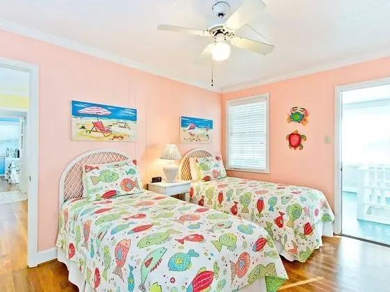 Ev, Birden Çok Yatak, Havuz Kullanımı, Havuz Manzaralı