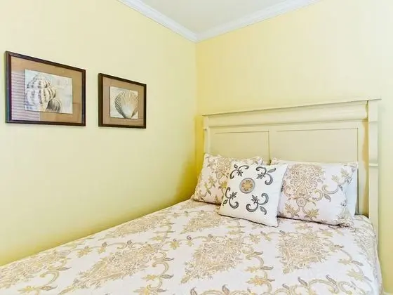 Ev, Birden Çok Yatak, Havuz Kullanımı, Havuz Manzaralı