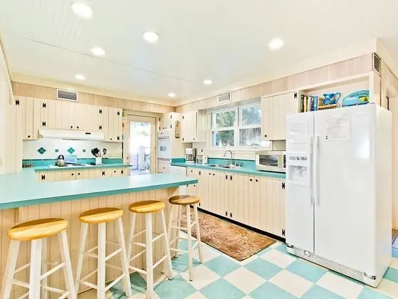 Ev, Birden Çok Yatak, Havuz Kullanımı, Havuz Manzaralı