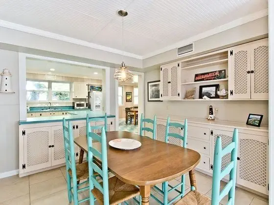 Ev, Birden Çok Yatak, Havuz Kullanımı, Havuz Manzaralı