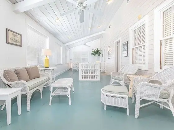 Ev, Birden Çok Yatak, Havuz Kullanımı, Havuz Manzaralı