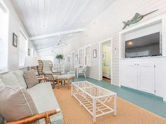 Ev, Birden Çok Yatak, Havuz Kullanımı, Havuz Manzaralı