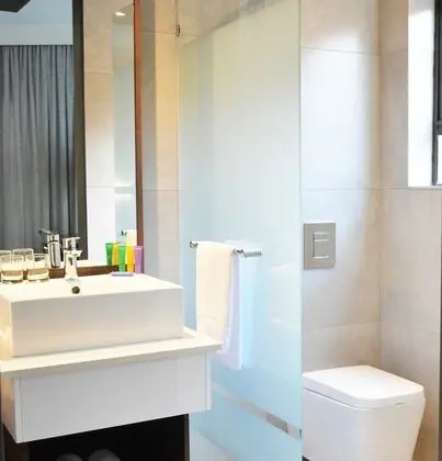 Standard Twin Room (5)
