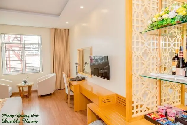 Deluxe Tek Büyük Yataklı Oda, 1 Büyük (Queen) Boy Yatak, Sigara İçilmez, Şehir Manzaralı