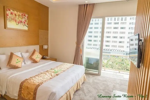 Luxury Süit, 1 Büyük (Queen) Boy Yatak, Sıcak Su Havuzu, Şehir Manzaralı