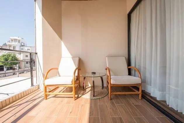 Family Oda, Balkon