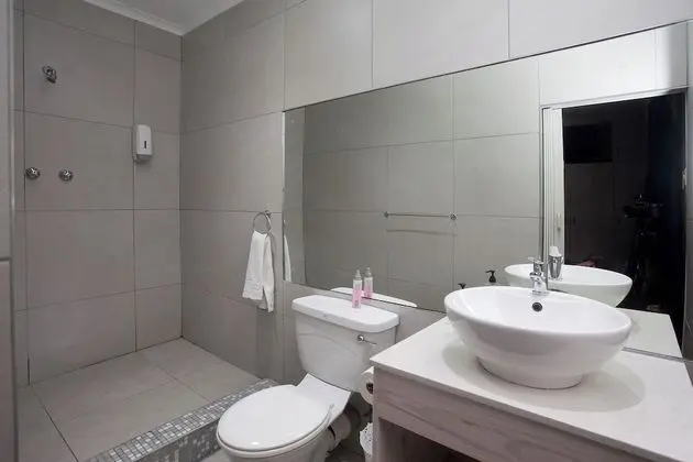 Standard Tek Büyük Yataklı Oda