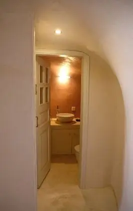 Traditional Ev (Cave House)