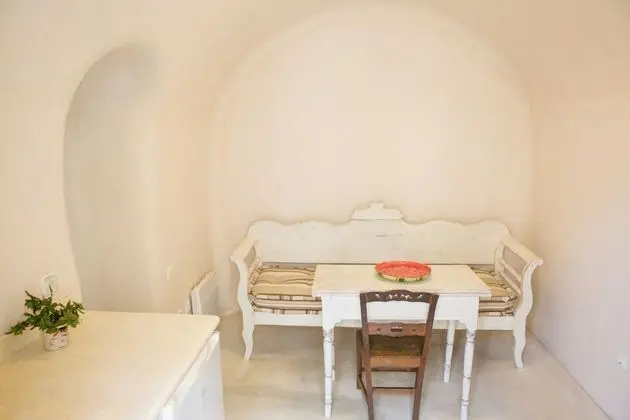 Traditional Süit (Cave Studio)