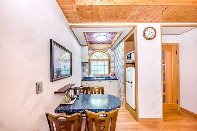 Camelville Pool Villa Suite
