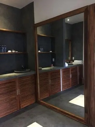 Büyük Yataklı Tek Kişilik Oda