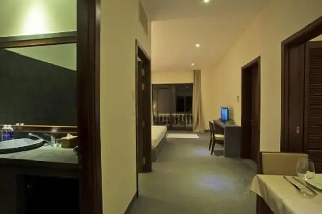 Deluxe Tek Büyük Yataklı Oda, 1 Çift Kişilik veya 2 Tek Kişilik Yatak, Bahçe Manzaralı