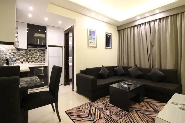 Junior Oda, Şehir Manzaralı